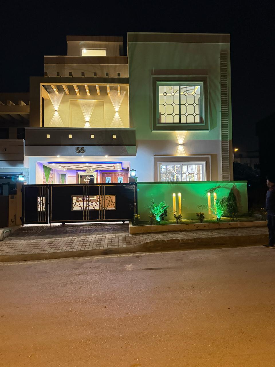 8 Marla designer house for sale 