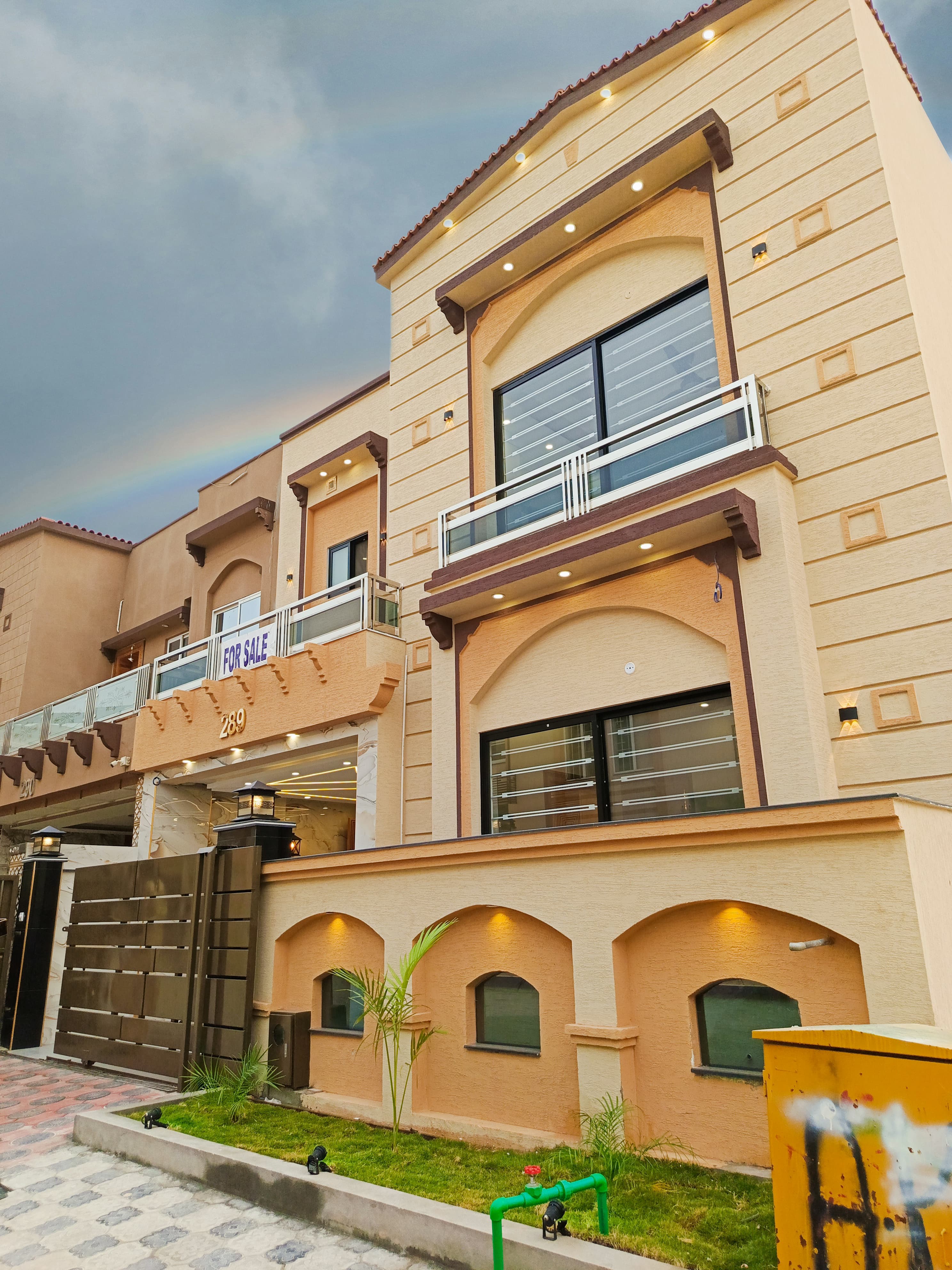 7 Marla Barnd New designer House Available For Sale 