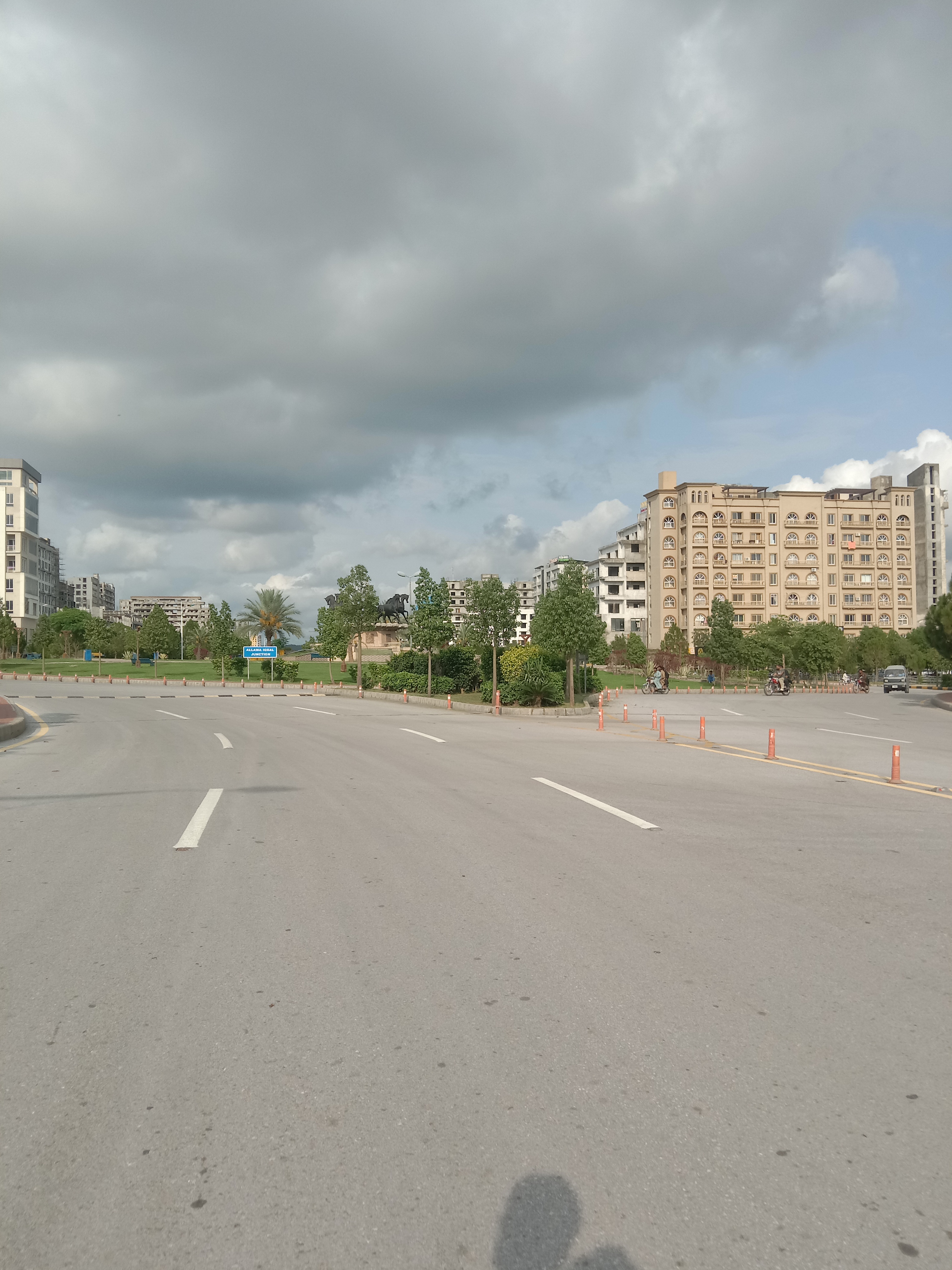 5 marla plot for sale 